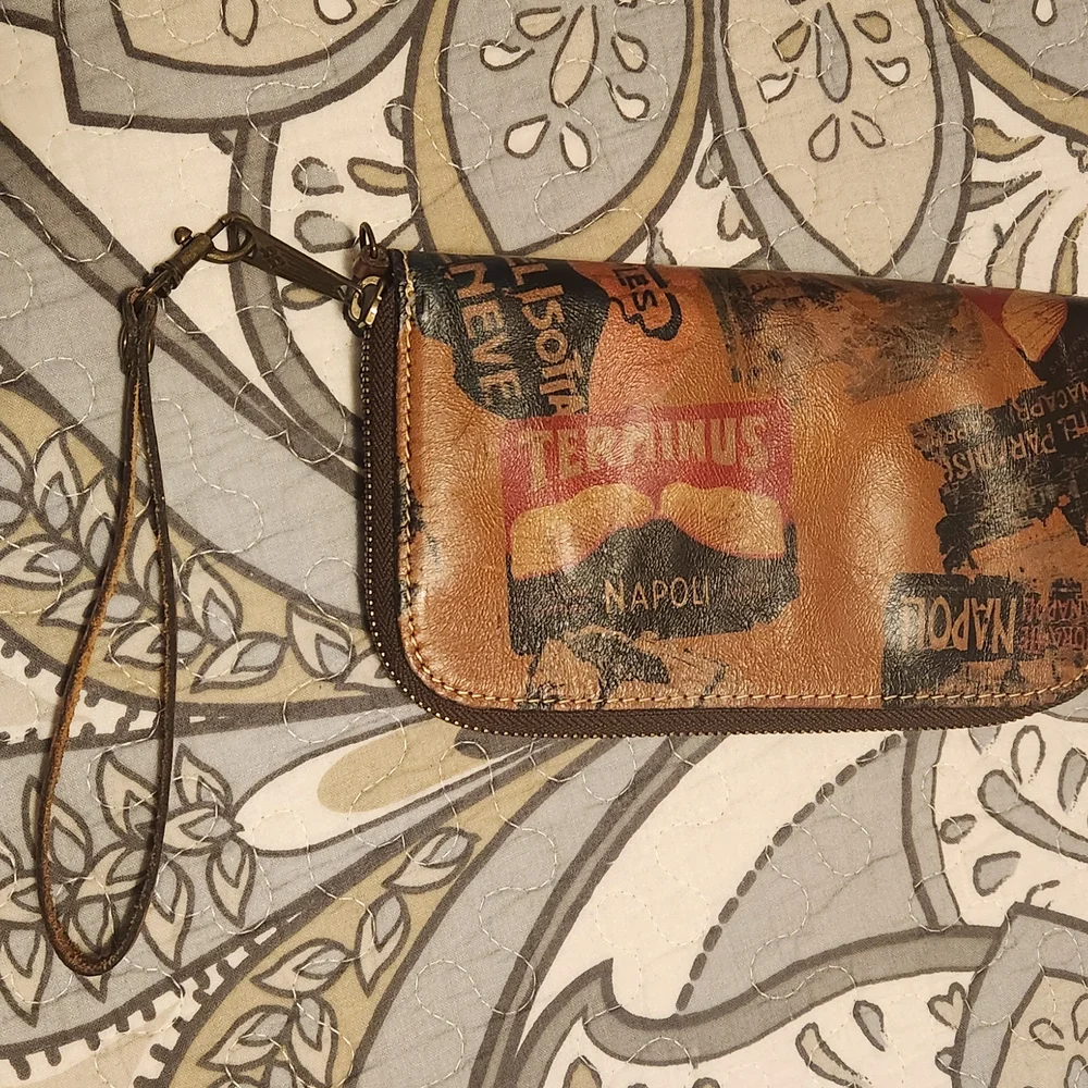 Patricia Nash Brown Graphic Wristlet Wallet - Picture 3 of 8